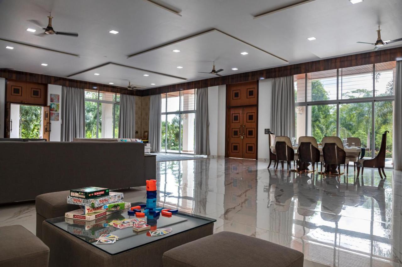 Saffronstays Odyssey, Karjat - 10 Acres Pet-Friendly Estate With Swimming Pool Chinchavli Kültér fotó