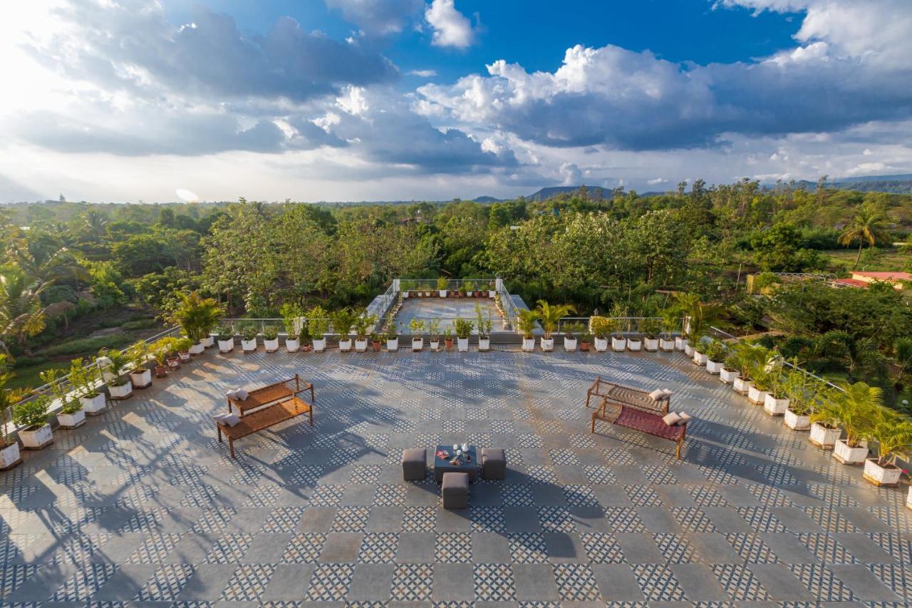 Saffronstays Odyssey, Karjat - 10 Acres Pet-Friendly Estate With Swimming Pool Chinchavli Kültér fotó