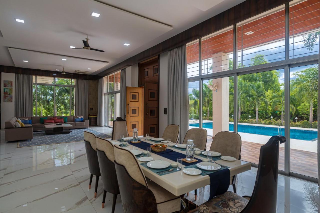Saffronstays Odyssey, Karjat - 10 Acres Pet-Friendly Estate With Swimming Pool Chinchavli Kültér fotó
