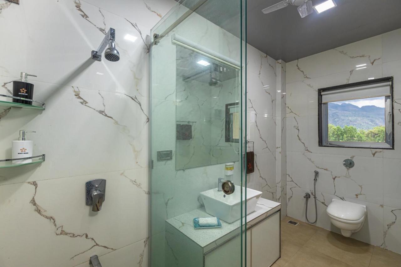 Saffronstays Odyssey, Karjat - 10 Acres Pet-Friendly Estate With Swimming Pool Chinchavli Kültér fotó